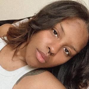 Meet your Posher, Janelle